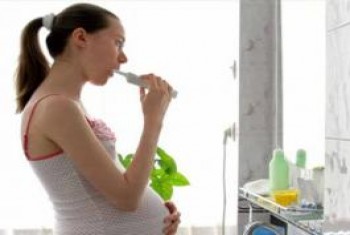 للحامل: اعتني بنظافة أسنانك لتجنّب هذه المخاطر