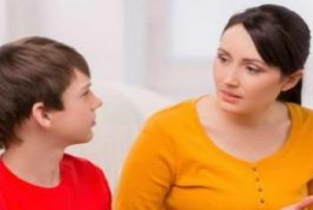 كيف تستعدين لأسئلة ابنك المراهق المحرجة؟